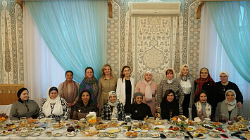 Состоялся деловой обед при участии Российско-Арабского делового совета, Ассоциации женщин-предпринимателей Бахрейна в Московской Соборной мечети